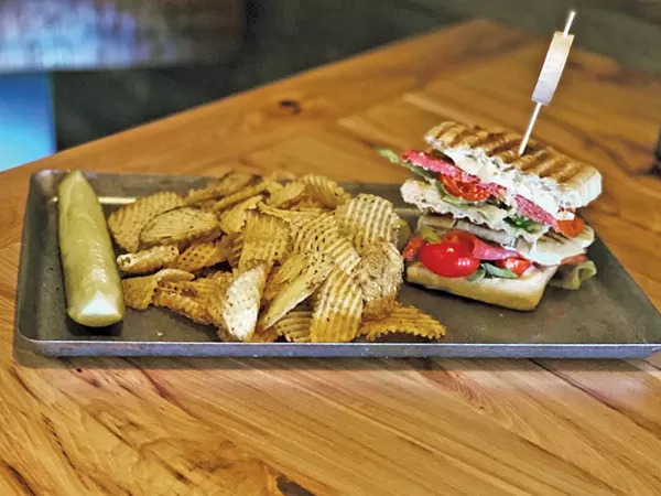 Rocky River S Char Offers Pretty Solid Unsurprising Tavern Fare Food Features Cleveland Cleveland Scene Rocky River S Char Offers Pretty Solid Unsurprising Tavern Fare Food Features Cleveland Cleveland Scene