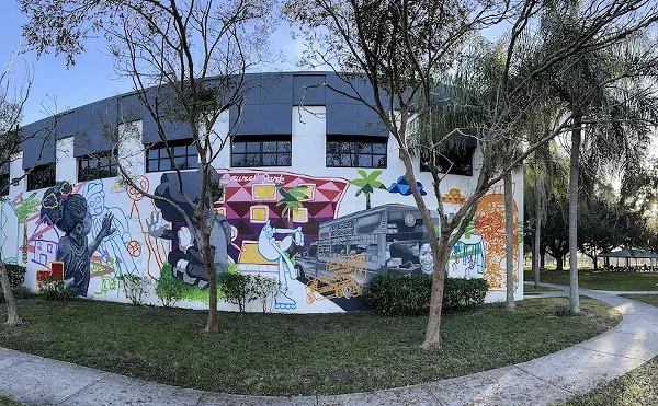 Gas Plant and Laurel Park neighborhood reunion brings new mural to St. Pete&rsquo;s Campbell Park