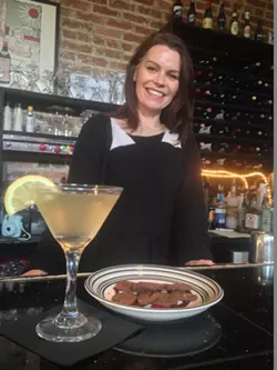 Janine Finn of Lulu’s Chocolate Bar presents her take on the “Spartini,” inspired by coastal Georgia’s marsh grass.