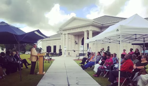 Live Oak Public Libraries interim director Jason Broughton oversaw the ribbon cutting of the new Hinesville branch last Friday. Photo courtesy of LOPL