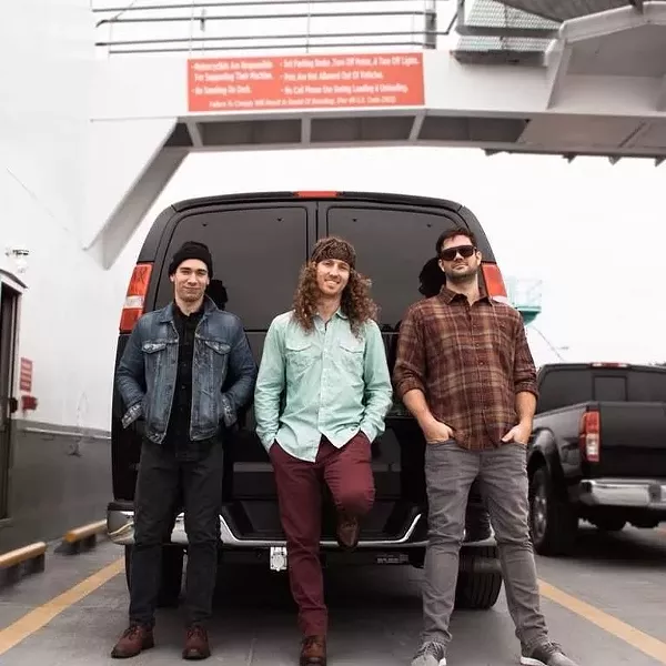 band_page-honeyhounds.jpg