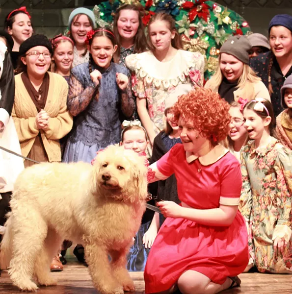 Amelie Steffen as Annie - DONNA EPSTEIN