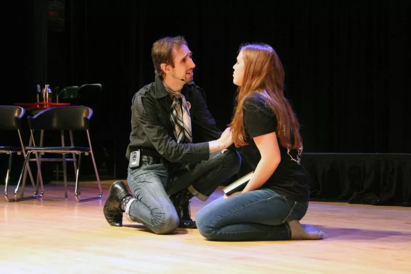 hamlet1-7-15613d6c58cb4dd1.jpg