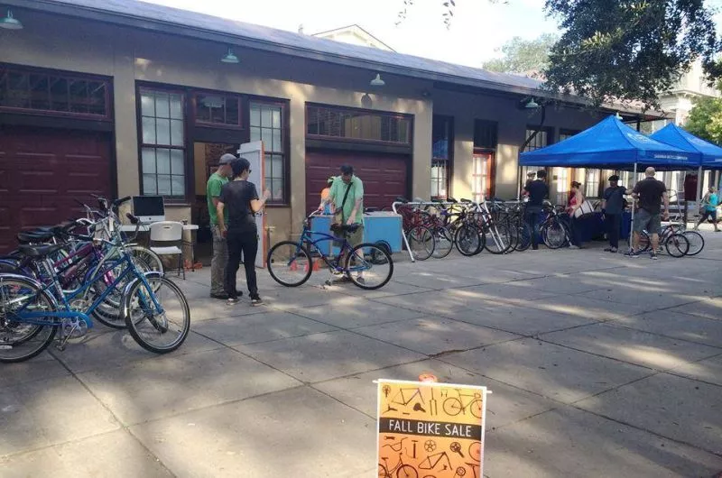 college_news_cycle-fallbikesale.jpg