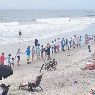 Hands Across the Sand joins forces to fight offshore drilling