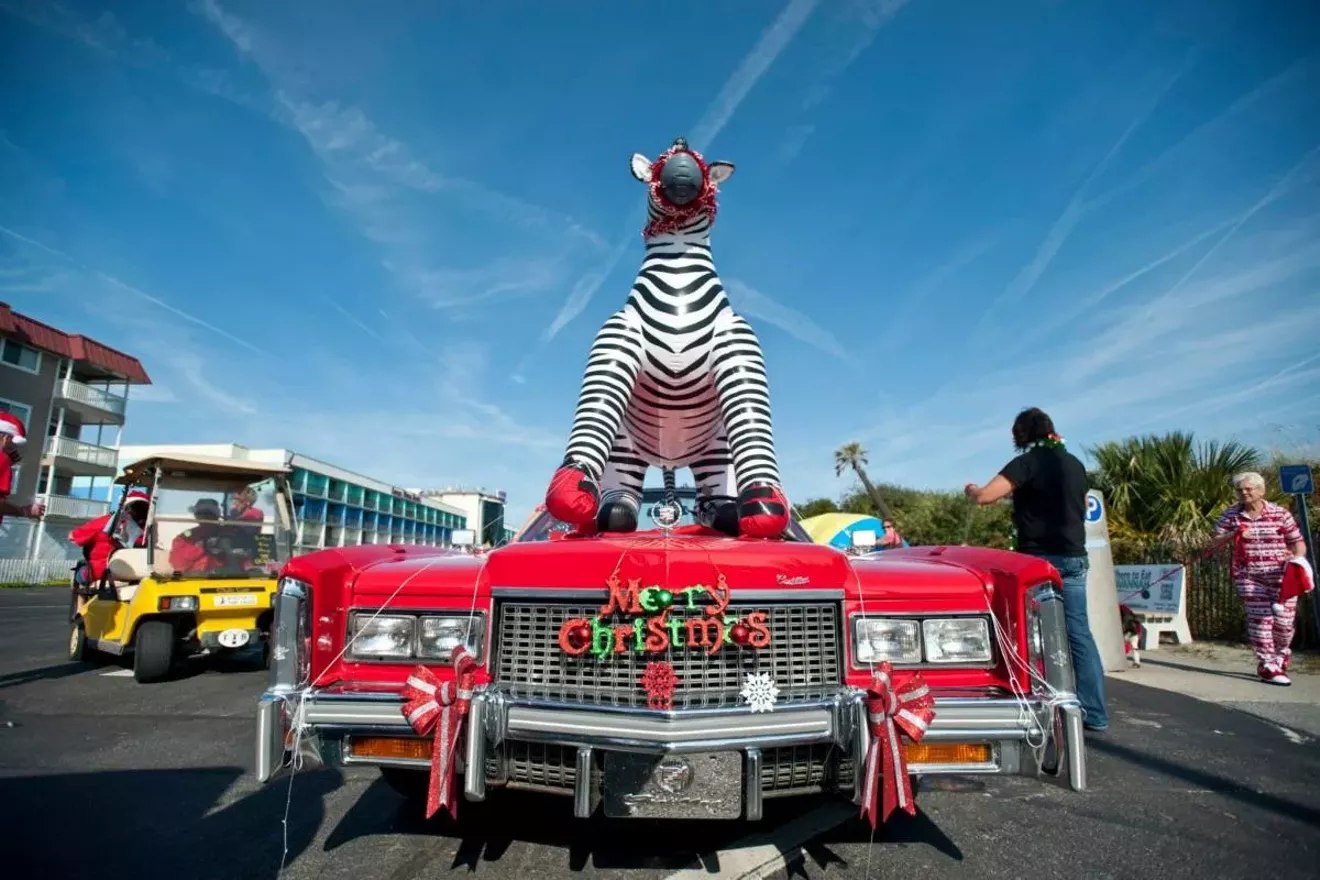 Tybee Island Christmas Parade 2024 Deni Nannie