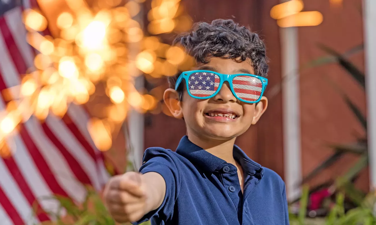 MAKE YOUR 4TH SPARKLE! - Vimarsana News