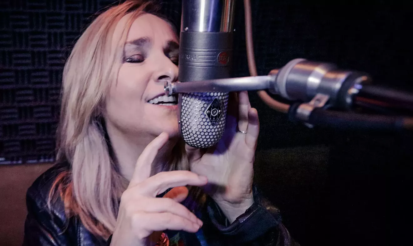 MELISSA ETHERIDGE'S MUSICAL TIME CAPSULE: 'One Way Out' album resurrects decades-old gems - Vimarsana News