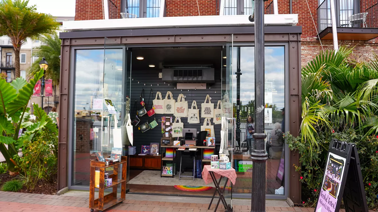 THE TINIEST BOOKSHOP: How a Small Bookstore Keeps Growing - Vimarsana News