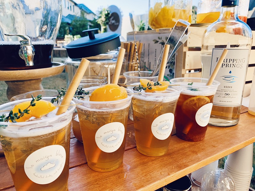 Fruit tea cocktails form La Maison Bleue Café - ANNA PIANO PHOTOGRAPHY