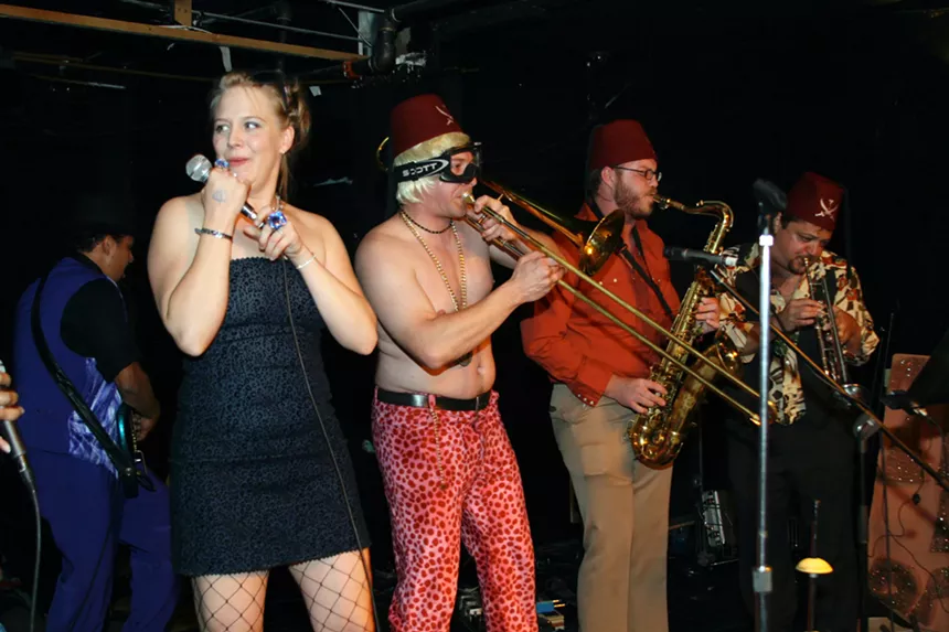 Jennifer Gelvin (left) and Keith Rouse (far right) of the Fabulous Boogienauts, seen here at 3 Kings Tavern in 2008. - JON SOLOMON