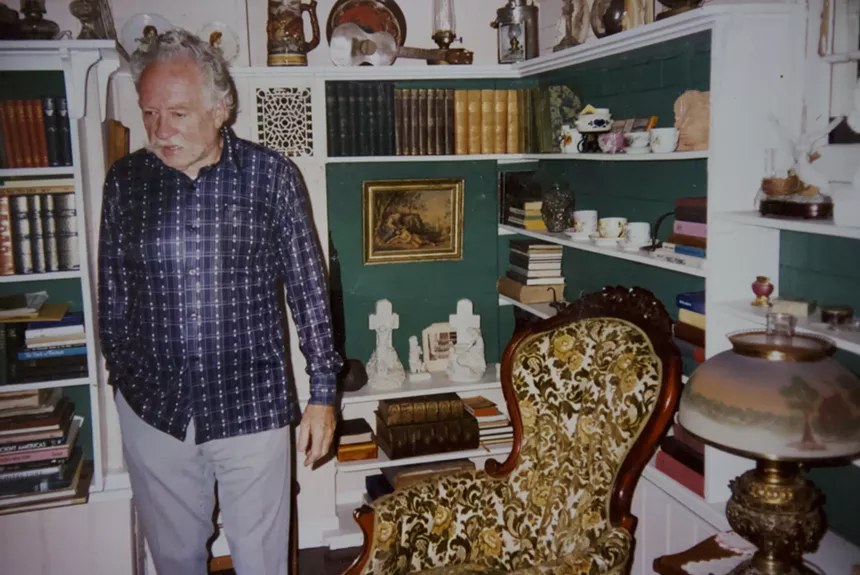 Robert Failing speaking in the library as Bart Barnum during a June 1995 tour. - COURTESY OF MELANIE STEINWAY