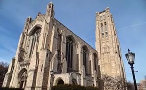 The majestic Rockefeller Memorial Chapel dominates the views of the University of Chicago’s campus. - PHOTO BY JOE CAMPER