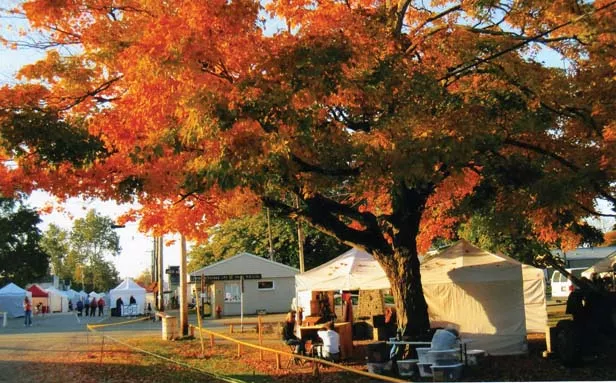 With a backdrop of fall colors, small towns along the Spoon River Drive sell crafts, antiques and food.