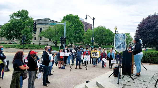 On May 15, people in Springfield gathered for a "Mental Health and Justice Awareness Rally." - PHOTO BY RACHEL OTWELL