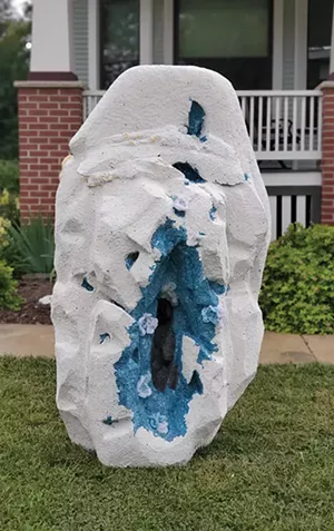 The neighborhood is going to art