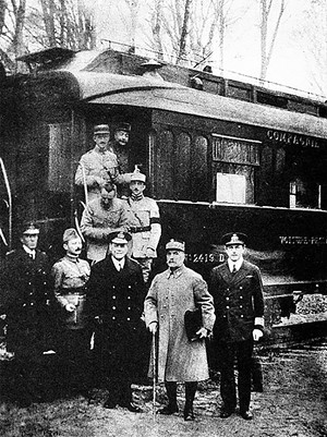Photograph taken after reaching agreement for the armistice that ended World War I. This is Ferdinand Foch's own railway carriage in the Forest of Compiègne. Foch's chief of staff Maxime Weygand is second from left. Third from the left is the senior British representative, Sir Rosslyn Wemyss. Foch is second from the right. On the right is Admiral Sir George Hope.