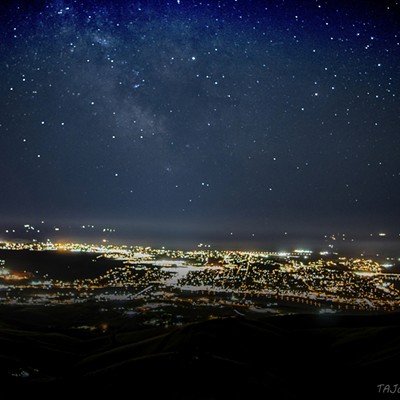 Midnight looking south at Lewiston-Clarkston with Milkyway