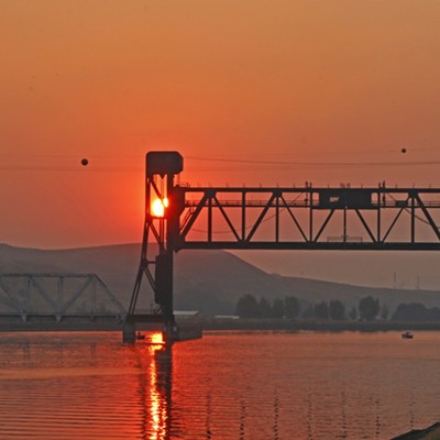 Train bridge