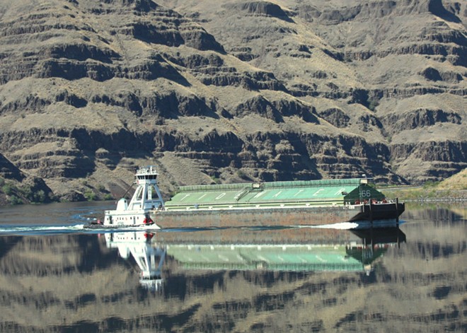 Snake River Tugboat and Barge