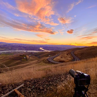 A beautiful sunset over the L/C Valley was the opening act for the convergence of Jupiter and Saturn in December 21, 2020.
    
    Top of Lewiston Hill
    Melissa Mueller