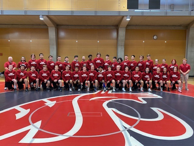 2021-2022 WSU Wrestling Team