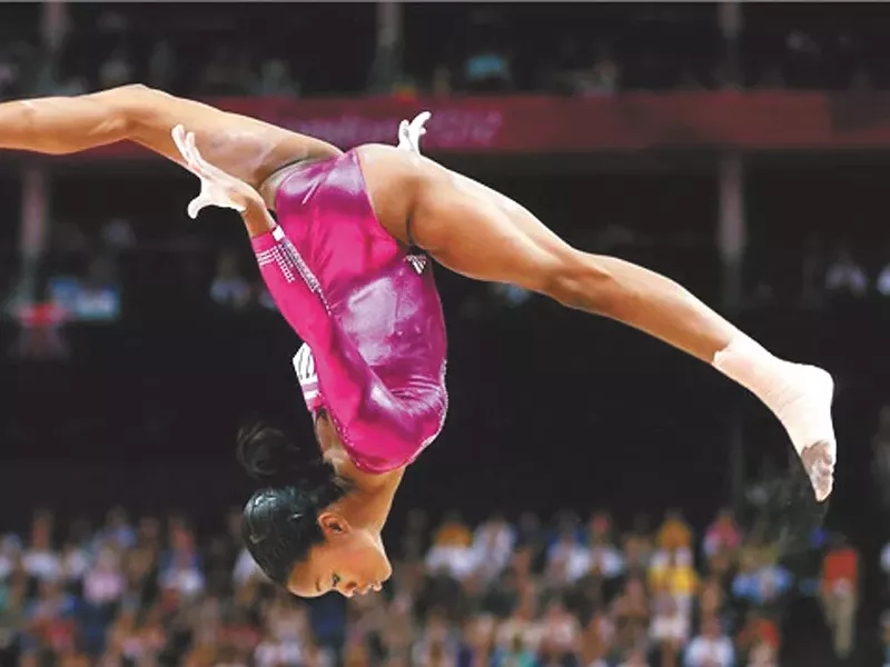 Gabby Douglass goes for gold in real time.