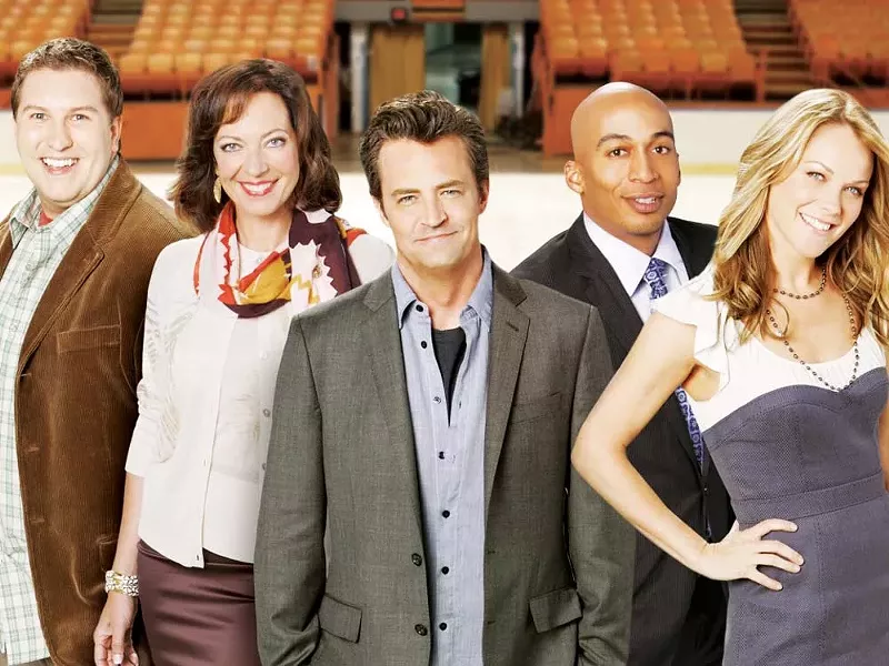 Janney(second from left) steals Perry's scenes. And she's taller.
