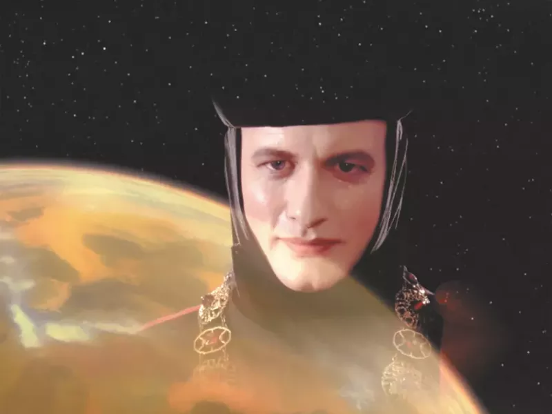 John de Lancie played Q on Star Tre: The Next Generation