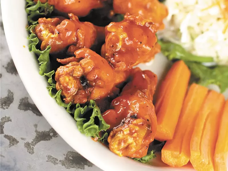 Morty’s has made some changes, but the hot wings remain. Y