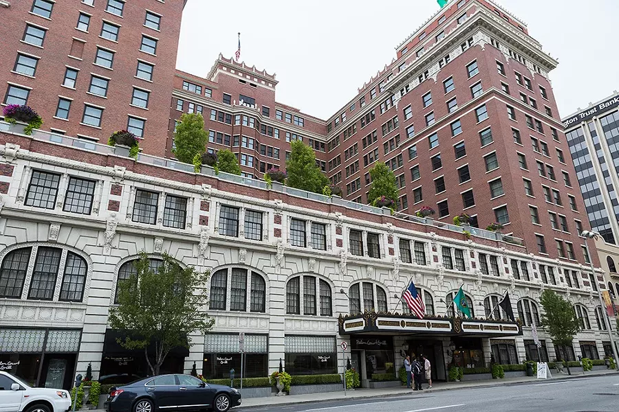 The Davenport Hotel - STEPHEN SCHLANGE