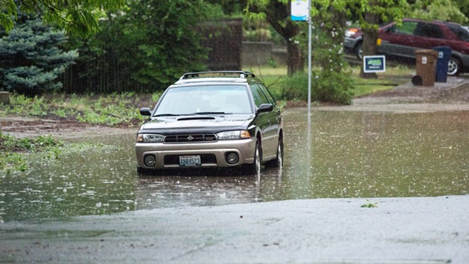 Rain of terror: Images from Thursday's deluge (21)