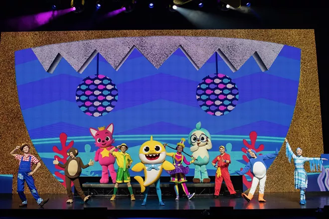 Baby Shark Live! is nothing if not colorful.