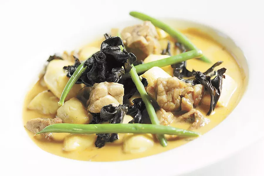 Sweetbreads and morel mushrooms - YOUNG KWAK
