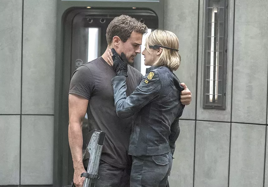 Surprises, but too few, in the new Divergent Series chapter.