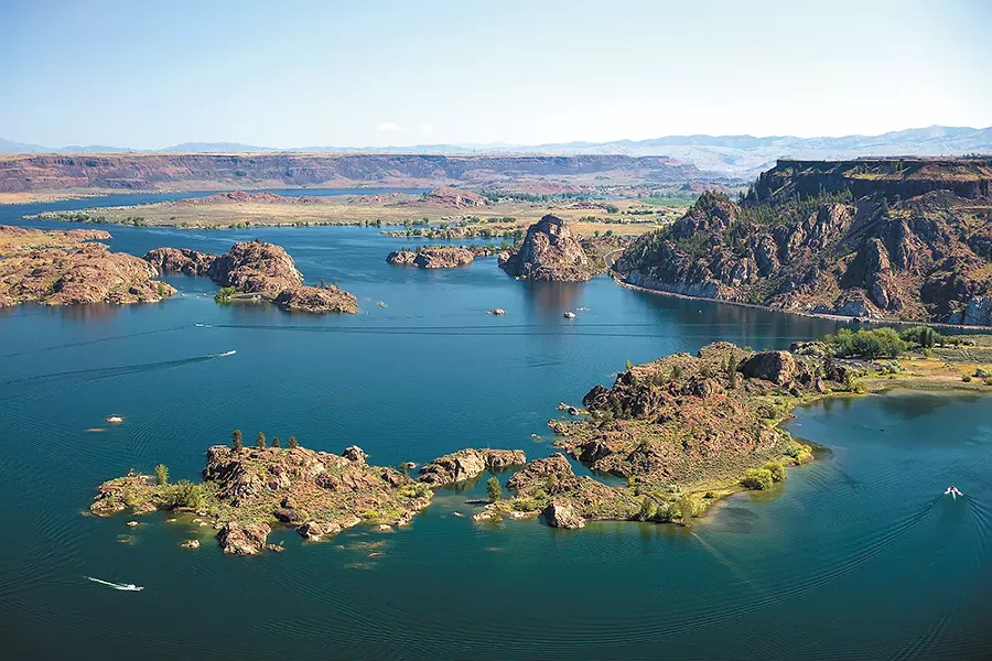 Make a pilgrimage to Grand Coulee Dam and Banks Lake Reservoir.