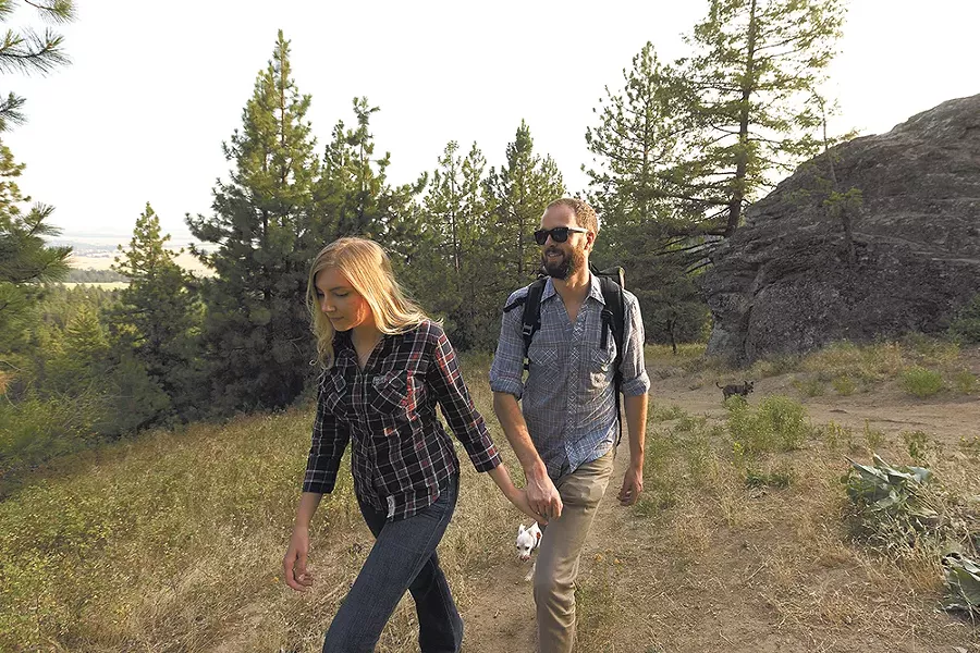 Heading up the Iller Creek loop, toward the Rocks of Sharon. - YOUNG KWAK