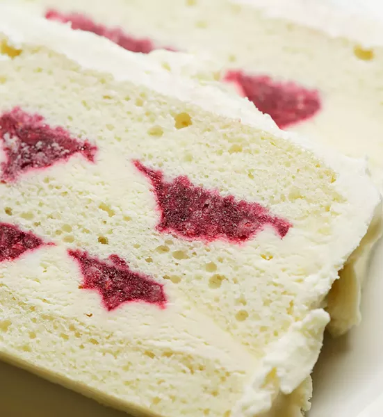 Sutton's lemon raspberrry cake. - YOUNG KWAK