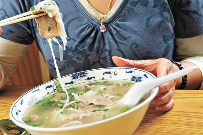 Pho vs. Ramen: How to tell the difference between these two delicious Asian soups - Vimarsana News