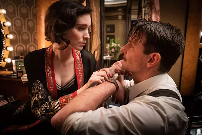 Guillermo del Toro channels the spirit of film noir in the gorgeous, engrossing Nightmare Alley - Vimarsana News
