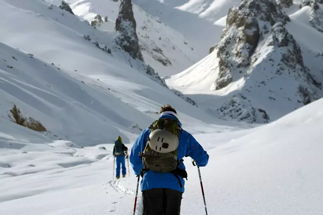 One Spokane man's epic odyssey of finding and skiing on snow for 100 consecutive months... and counting! - Vimarsana News