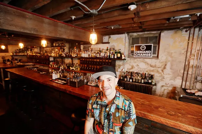 Whether you like zero-proof or high-octane bar drinks, Hogwash Whiskey Den's Simon Moorby has you covered - Vimarsana News