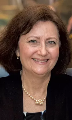 Linda Cloutier-Namdar