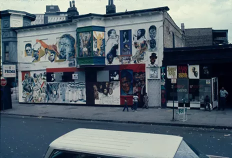 Wall of Respect, 43rd street and Langley Avenue, Chicago, 1967, 13 artists with the Visual Art Workshop of the Organization of Black American Culture. - ROBERT A. SENGSTACKE