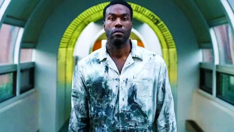 Yahya Abdul-Mateen II in Candyman.