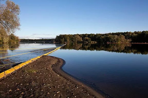 Enbridge cleanup on the Kalamazoo River, Morrow Lake Reservoir, September 2013. - JOHN GANIS