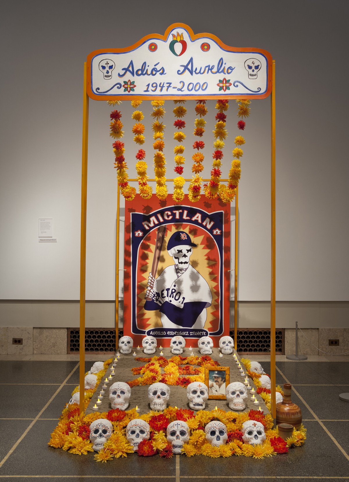 Detroit Institute of Arts the dead with ofrenda