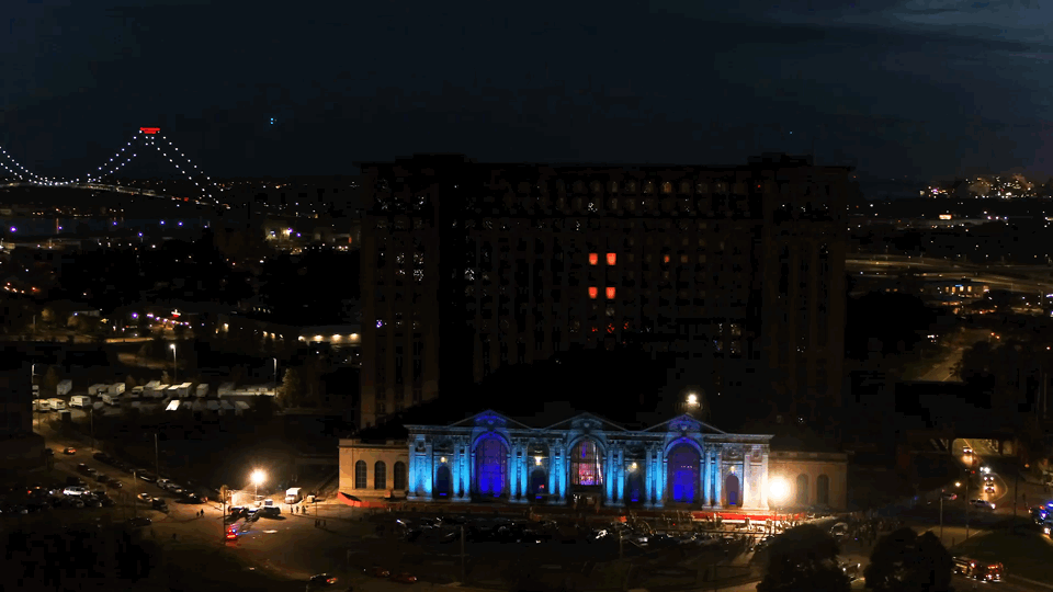 Detroit S Michigan Central Station Will Once Again Light Up This Halloween The Scene Detroit S Michigan Central Station Will Once Again Light Up This Halloween The Scene