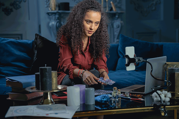 Best Online Fortune Teller Sites: Phone Call, Chat, or ...