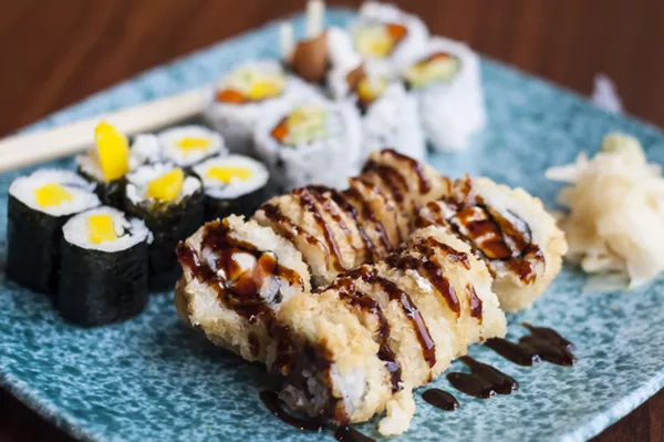 Review: Fat Salmon Sushi is on a roll | Food & Drink | Detroit